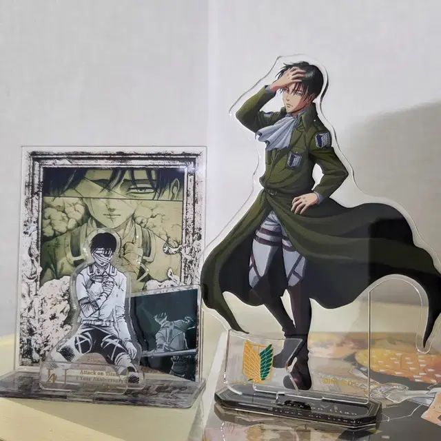 진격의거인 리바이 아크릴스탠드 비공굿 일괄판매