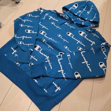 Champion 리버스 위브 후드티 블루 올 패턴