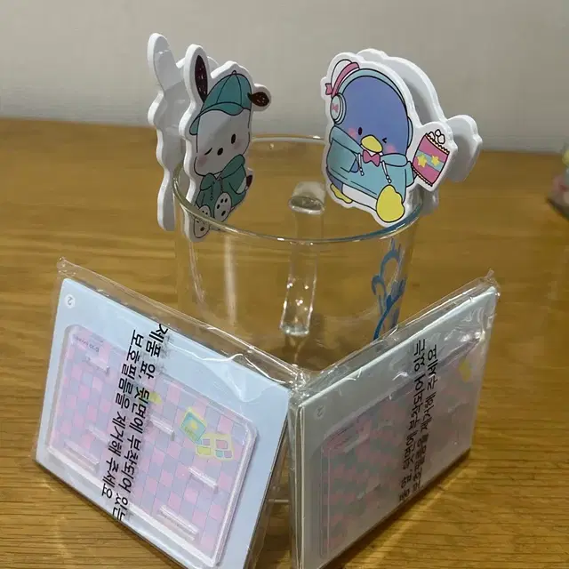 산리오 포차코, 턱시도샘 집게 아크릴스탠드