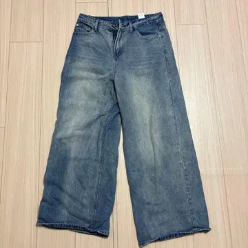 라이트 블루 와이드 레그 데님 팬츠