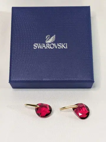SWAROVSKI (스와로브스키) 크리스탈 드롭 귀찌