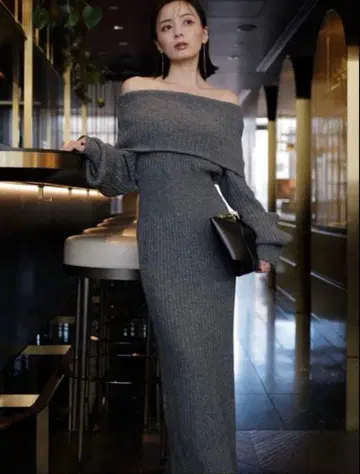 [ 새상품 ] anuans 아뉴앙스 오프숄더 니트 원피스 홀리데이