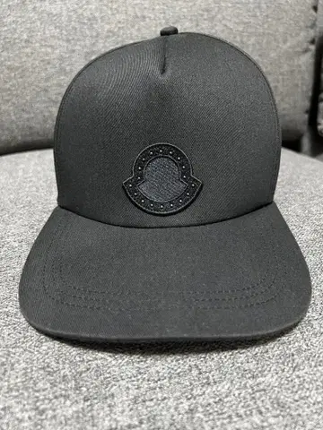 MONCLER 스터드 로고 야구 모자