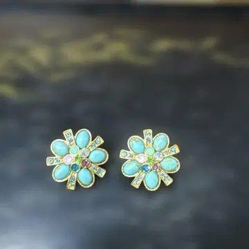 꽃 디자인 귀걸이 (양쪽 귀용)