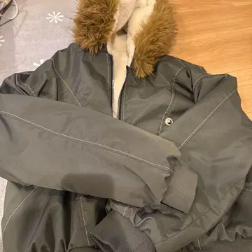 GEMEDA 인조 모피 후드 부착 보아 라이너 블루종