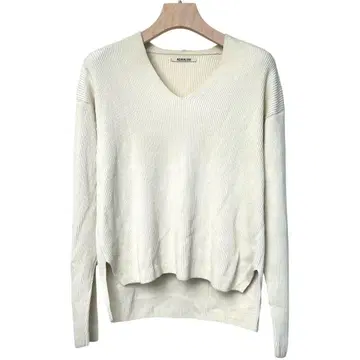 AURALEE SUPERHARD TWISTRIBKNIT V넥 니트