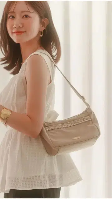 메종 에쉘 트위스트 코드 숄더백 베이지