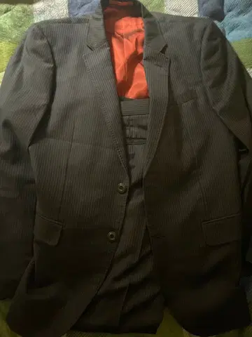 REDA 스트라이프 비즈니스 정장