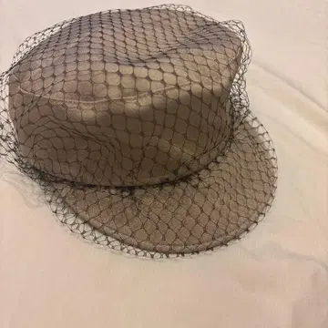 베이지 헌팅 캡 허니콤 인터넷