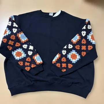 [ Niko and - ] 크로셰 소매 트레이닝복 네이비