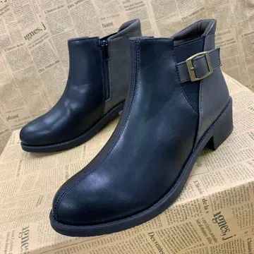 새상품 여성용 M사이즈 발수 인조 가죽 부츠 블랙 9858