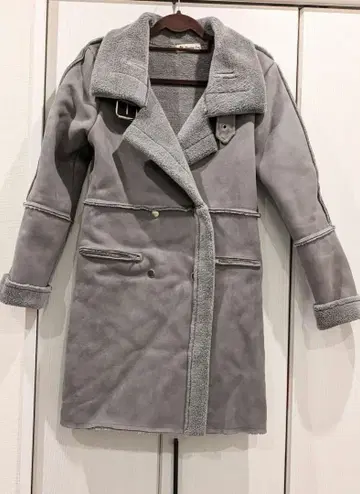 무스탕 보아 코트