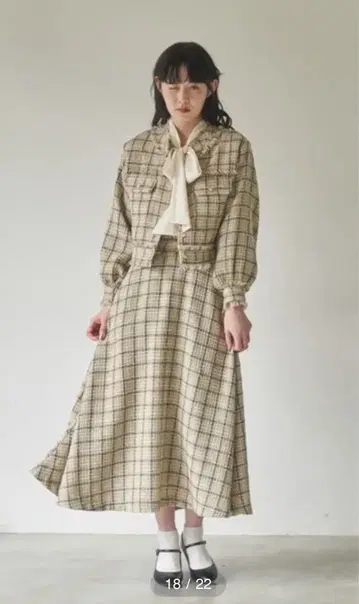 idem 노카라 트위드 자켓 & 트위드 플레어 스커트