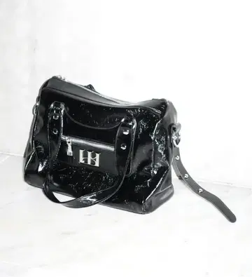 KISS THE CLUB gross club shoulder bag