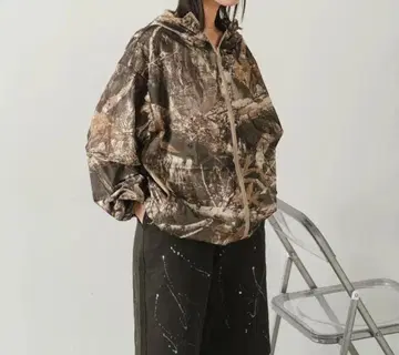 택 포함 Kastane 위지크 2WAY 리버서블 지퍼 후드티 트리 패턴