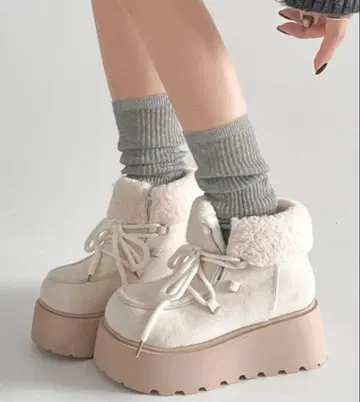 통굽 플랫폼 레이스업 보아 무스탕 부츠