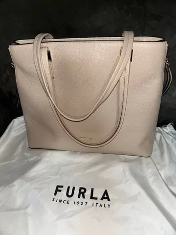 FURLA 베이지 가죽 토트백