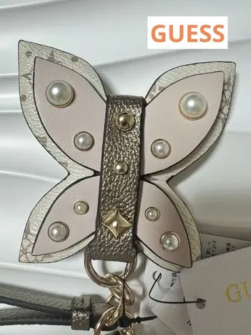 GUESS 참 키홀더 키링