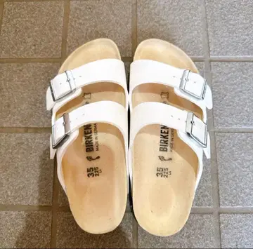 BIRKENSTOCK 화이트 샌들 35