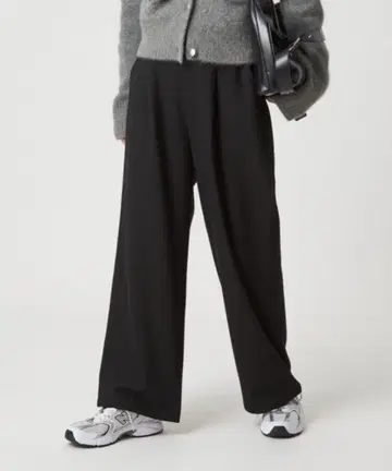 [택 포함 새상품] 올마이 기모 와이드 팬츠 블랙 42