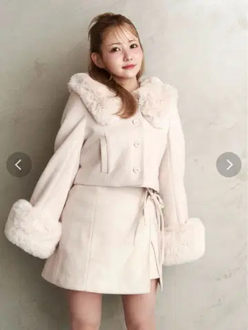 EATME 인조 모피 칼라 숏 자켓 아이보리 M