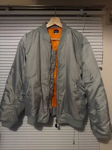 VIALIO MA-1 자켓 M 실버/오렌지