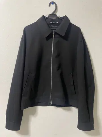 ZARA 크롭 핏 자켓 블랙