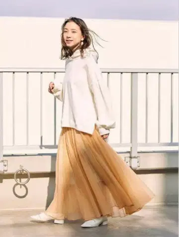 스나이델 시어 턱 볼륨 스커트 오렌지