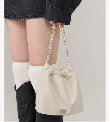 다리치 백 Darich 로고 드로스트 아이보리 복조리