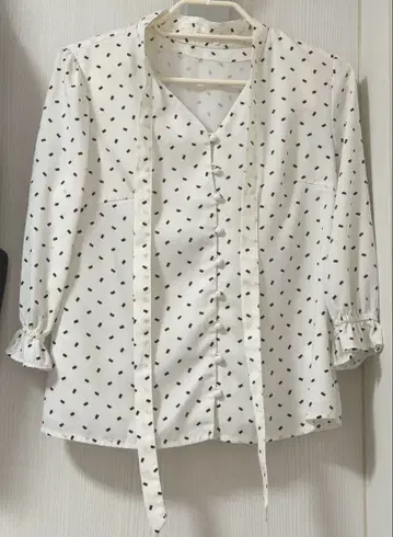 아푸와이저 리셰 2way 보타이 블라우스