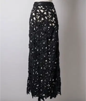 라벨에튀드*플라워 모티브 I라인 스커트