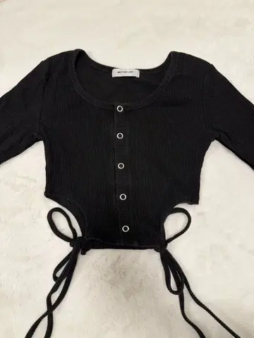 [ 새상품급 ] MELT THE LADY 상의 BLACK