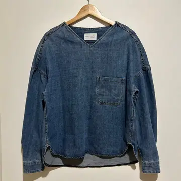 안티카 antiqua 데님 V넥 풀오버