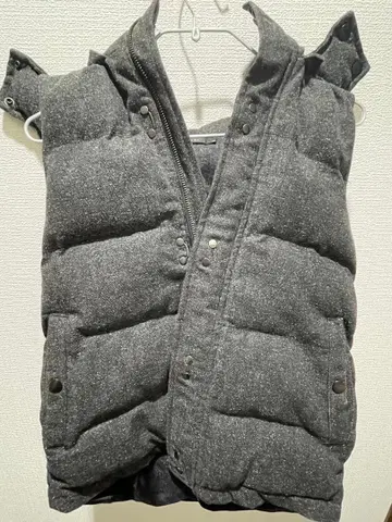 GOSTAR DE FUGA 고스타르지후가 그레이 다운 베스트 후드 부착