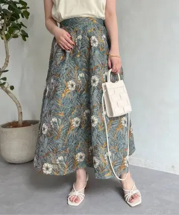 꽃무늬 플레어 롱 스커트 prose verse