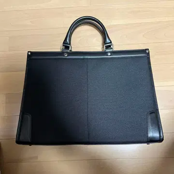 블랙 비즈니스 백 심플한 디자인