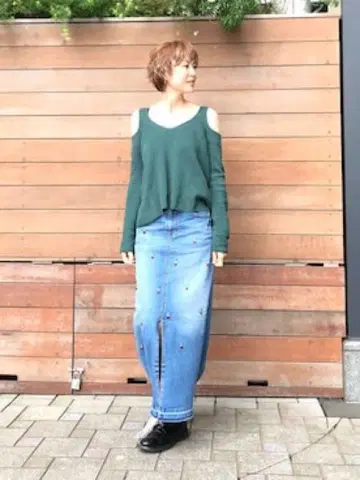 MUVEIL 새상품급 뮤베르 체리 비즈 자수 스커트 36 즉시 발송 가능