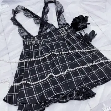 MARS W 하트 버클 치마바지 블랙 화이트