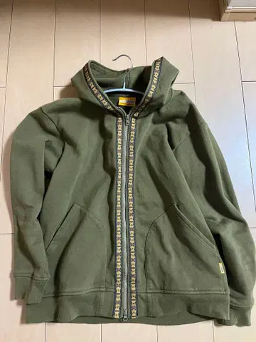 GRIP SWANY 올리브 후드 부착 후드티