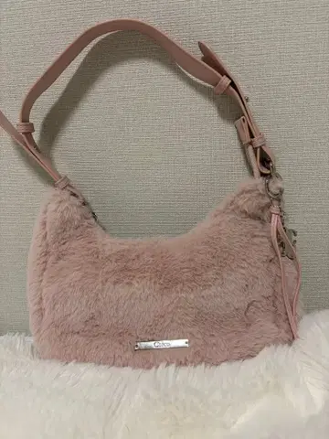 Chico 핑크 퍼 핸드백