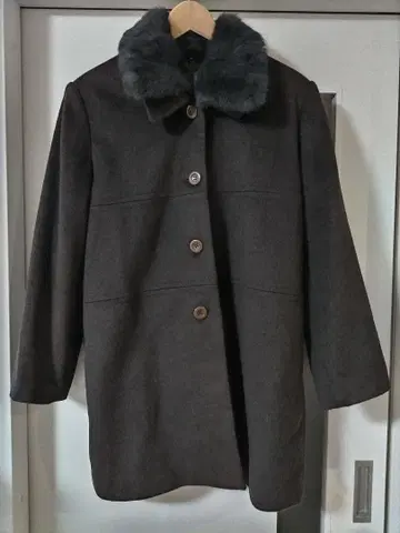 대폭 할인 미세스 패션 다크 브라운 울 코트 L 사이즈 퍼 옷깃