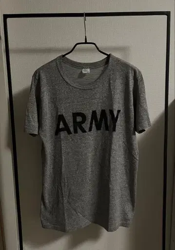 그레이 ARMY 프린트 T셔츠