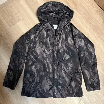 BRIGHT THINGS 다운 자켓 새상품급