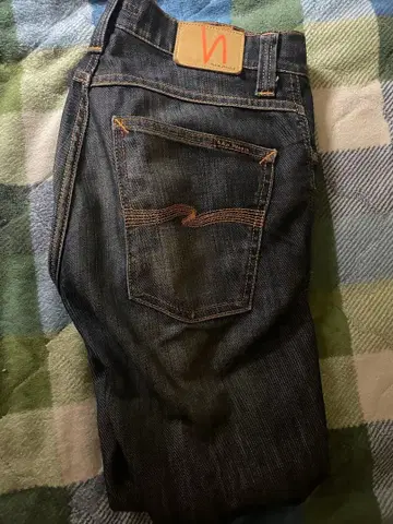 Nudie Jeans Co. 다크 데님