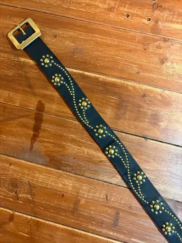 플라워 스터드 벨트 놋쇠