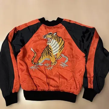 used 스위치 리버서블 스카잔 M 오렌지 x 블랙 퀼팅 x 새틴