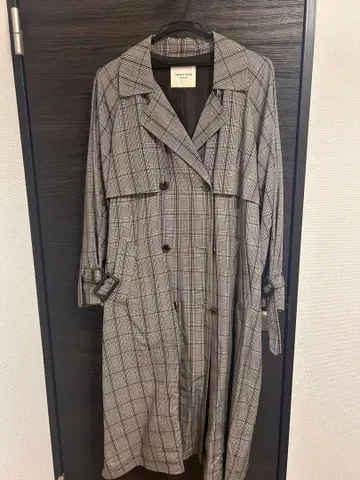 프릭스토어 그레이 체크 무늬 트렌치코트