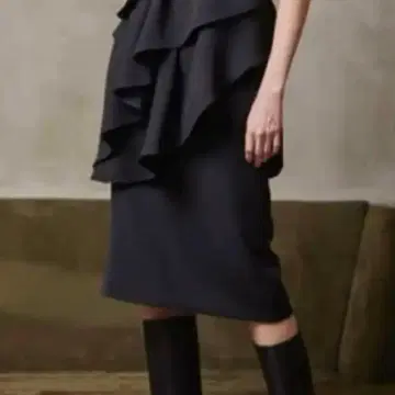 AKIRA NAKA 아키라나카 프릴 타이트 스커트 사이즈 1