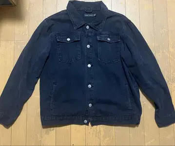 I SAW IT FIRST 다크 그레이 데님 자켓