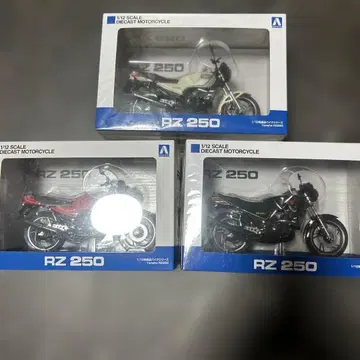 아오시마 1/12 스케일 RZ 250 3대 세트